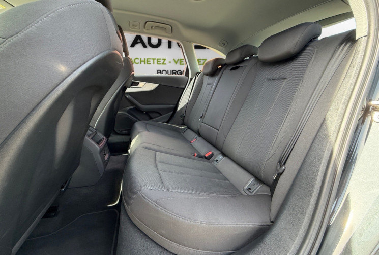 Audi A4 Avant B9 / 30 TDI / 136 CH / BUSINESS LINE