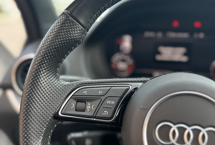 Audi Q2 35 TFSI 150ch COD S line S tronic 7 / Suivi Audi - Virtual cockpit 
