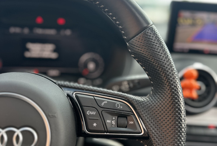 Audi Q2 35 TFSI 150ch COD S line S tronic 7 / Suivi Audi - Virtual cockpit 