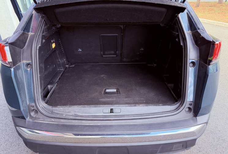 Peugeot 3008 (2e Generation) II (2) 1.5 BLUEHDI 130CH S&S ALLURE PACK 