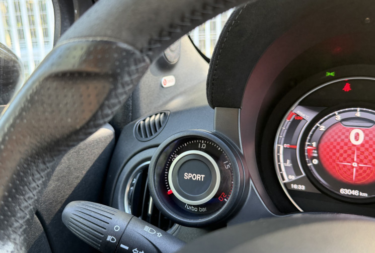 Abarth 500 595 1.4 T-Jet 180 Competizione / Pack Performance / Sabelt Carbone / Beats / Carplay / TO