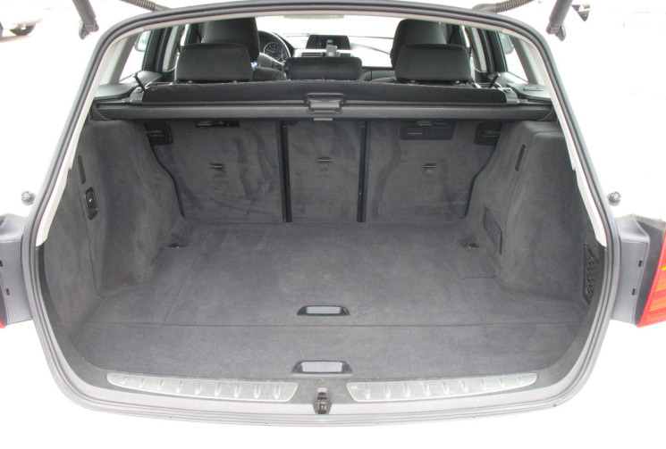 BMW SERIE 3 TOURING 2.0 316d Business SANS ADBLUE Coffre Electrique