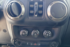 Jeep WRANGLER UNLIMITED 2.8 CRD 16V 4WD S&S 200 COLDEN EAGLE
