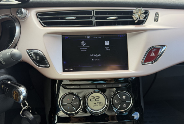 DS DS 3 1.2 EAT6 PURETECH GIVENCHY LE MAKEUP / CAMERA / CARPLAY