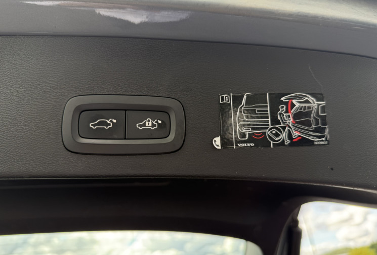Volvo XC40 T5 RECHARGE 180ch + 82ch DCT7 - INSCRIPTION