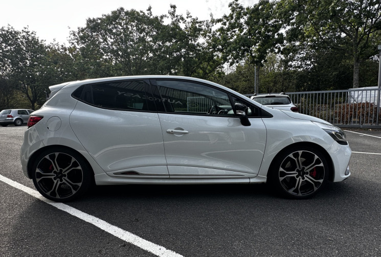 Renault Clio 1.6 T 220ch RS Trophy EDC 5p