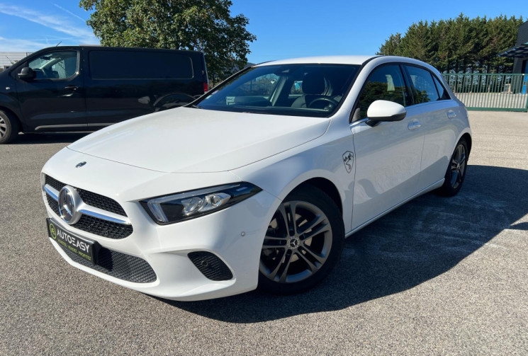 Mercedes Classe A  180 STYLE LINE 7G-DCT / Suivi Mercedes