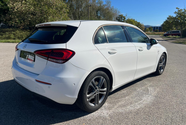 Mercedes Classe A  180 STYLE LINE 7G-DCT / Suivi Mercedes