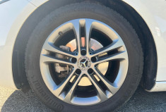 Mercedes Classe A  180 STYLE LINE 7G-DCT / Suivi Mercedes