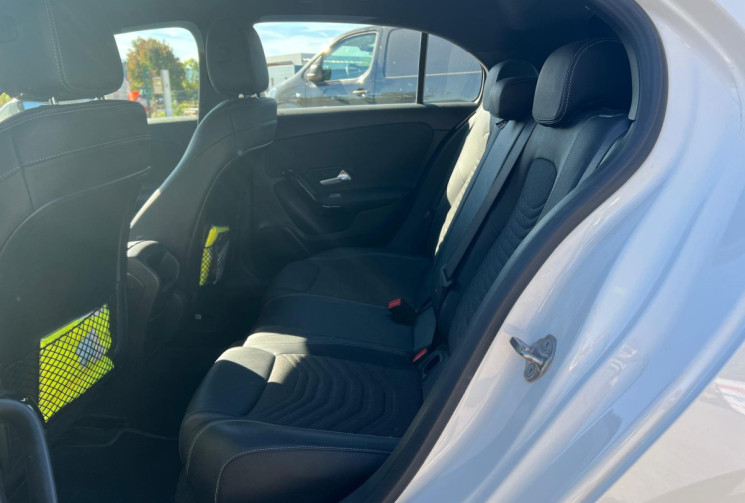 Mercedes Classe A  180 STYLE LINE 7G-DCT / Suivi Mercedes