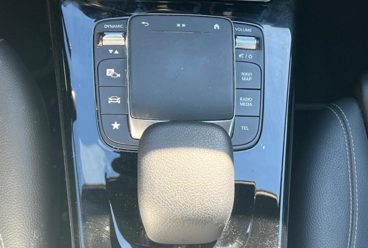 Mercedes Classe A  180 STYLE LINE 7G-DCT / Suivi Mercedes