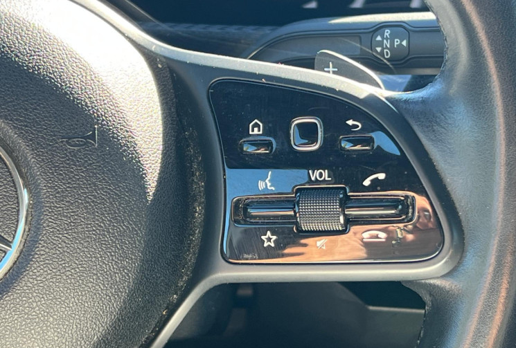Mercedes Classe A  180 STYLE LINE 7G-DCT / Suivi Mercedes