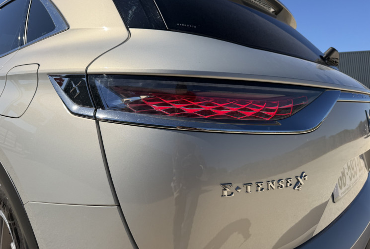 DS DS 7 Crossback PHEV E-TENSE 300 EAT8 4X4 RIVOLI