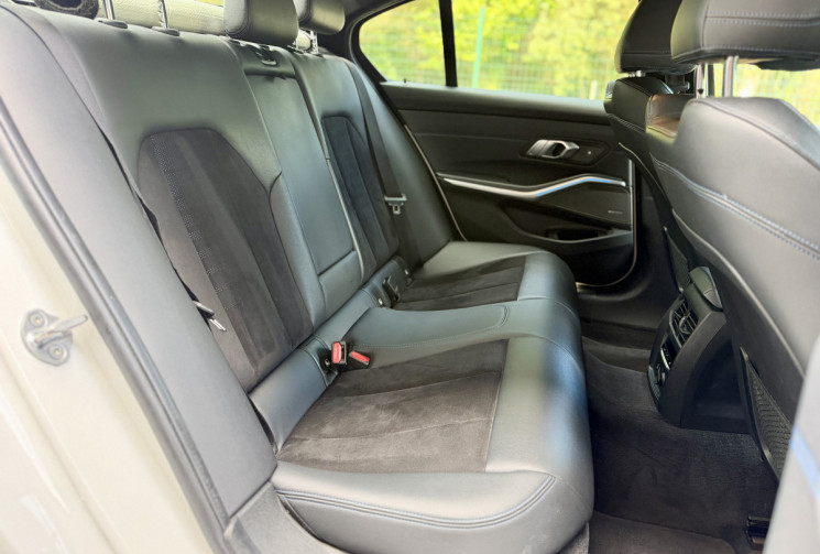 BMW Série 3 M Sport 330e 2.0 292 Plug in Hybrid Steptronic8 / 