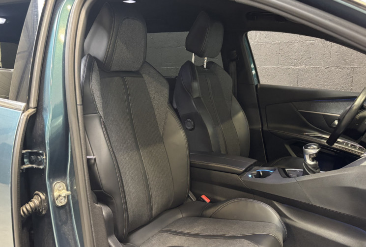 Peugeot 5008 1.5 BlueHDi 130 GT LINE 2018 / CARPLAY / CAMÉRA DE RECUL / 7 PLACES