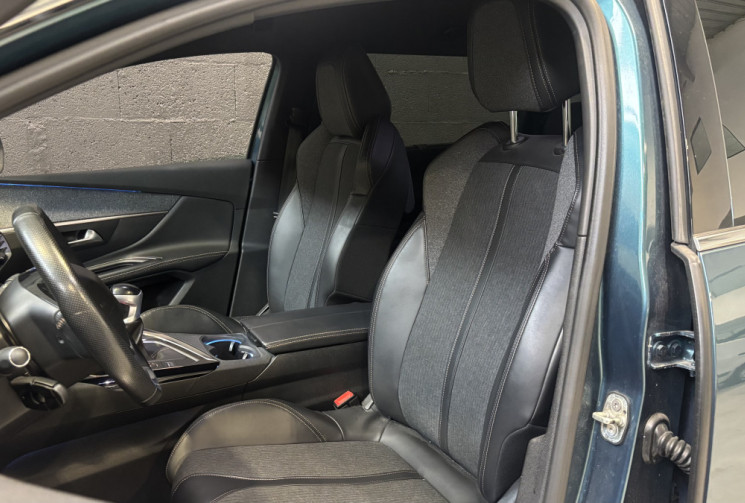 Peugeot 5008 1.5 BlueHDi 130 GT LINE 2018 / CARPLAY / CAMÉRA DE RECUL / 7 PLACES