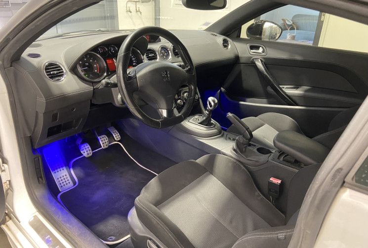 Peugeot RCZ 2.0 HDI 165ch 