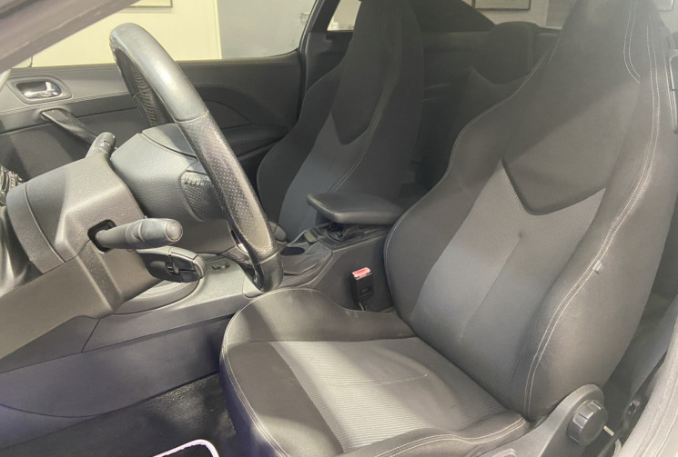 Peugeot RCZ 2.0 HDI 165ch 