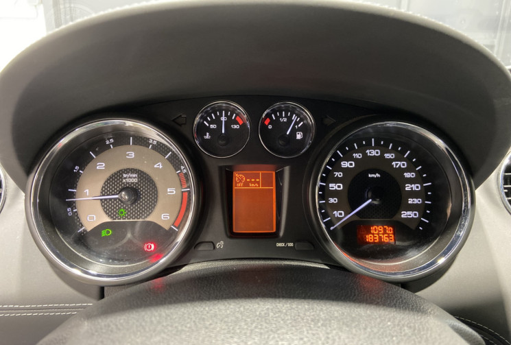 Peugeot RCZ 2.0 HDI 165ch 