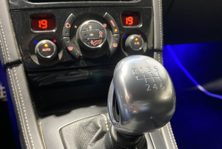 Peugeot RCZ 2.0 HDI 165ch 