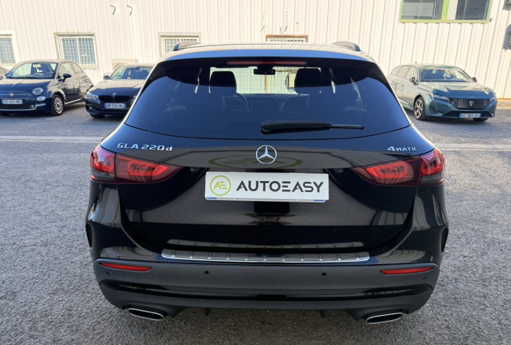Mercedes GLA 220d 2.0 d 16V 4MATIC 8G-DCT 190 cv  AMG LINE