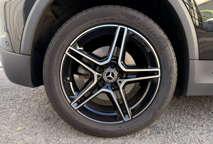 Mercedes GLA 220d 2.0 d 16V 4MATIC 8G-DCT 190 cv  AMG LINE