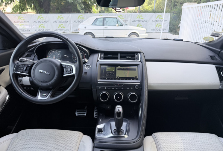 Jaguar E-Pace 2.0 D150 R-Dynamic SE AWD * Français / Stock / Entretien à jour / CarPlay