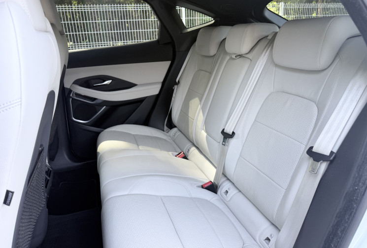 Jaguar E-Pace 2.0 D150 R-Dynamic SE AWD * Français / Stock / Entretien à jour / CarPlay