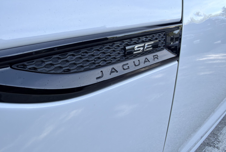 Jaguar E-Pace 2.0 D150 R-Dynamic SE AWD * Français / Stock / Entretien à jour / CarPlay