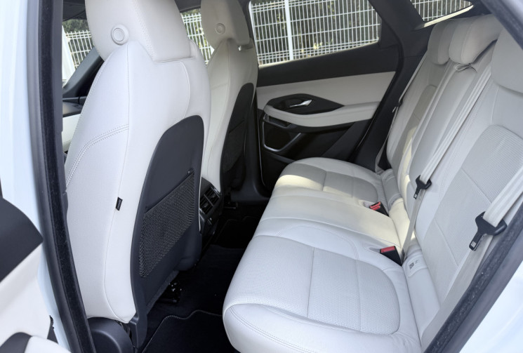Jaguar E-Pace 2.0 D150 R-Dynamic SE AWD * Français / Stock / Entretien à jour / CarPlay