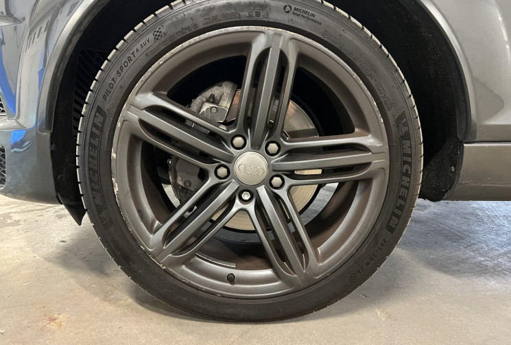 Audi Q7  S LINE 3.0 TDI 245 / Toit Ouvrant / Bose / Lift / Entretien OK