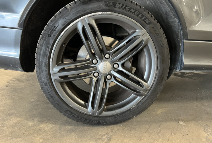 Audi Q7  S LINE 3.0 TDI 245 / Toit Ouvrant / Bose / Lift / Entretien OK