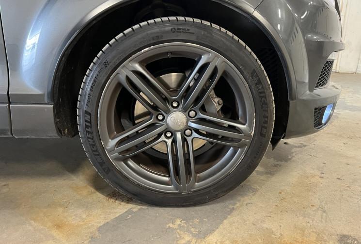 Audi Q7  S LINE 3.0 TDI 245 / Toit Ouvrant / Bose / Lift / Entretien OK