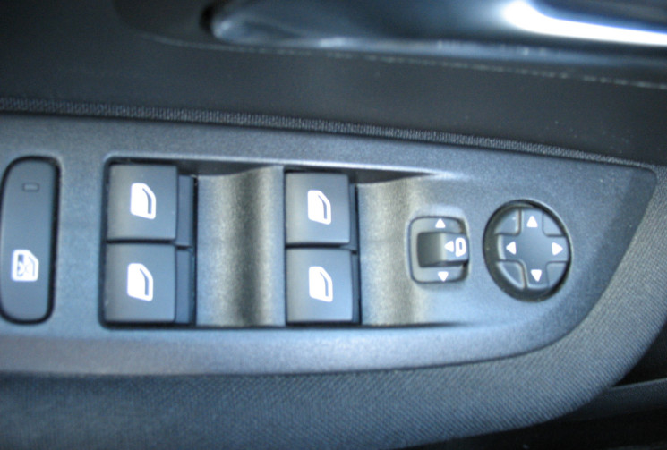 Peugeot 208 Electrique 50 kWh 136 STYLE ACHAT INTEGRAL GARANTIE 8/2031