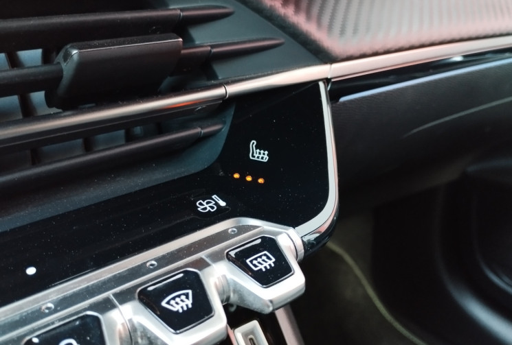 Peugeot 208 1.2 Hybrid 145 GT E-DCS6