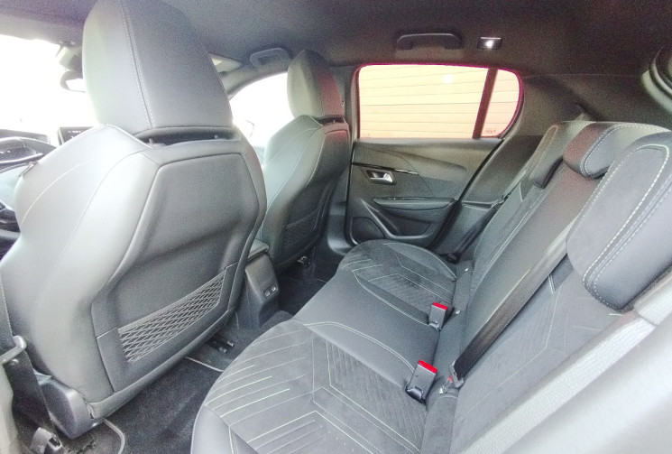 Peugeot 208 1.2 Hybrid 145 GT E-DCS6