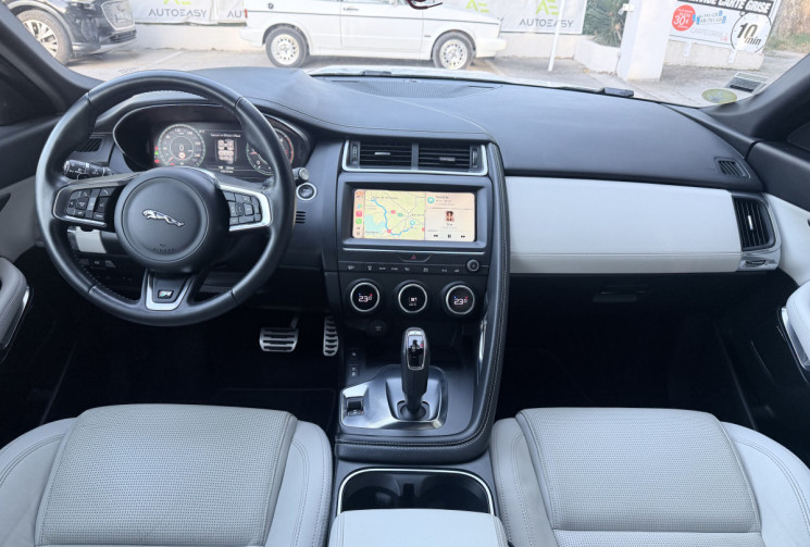 Jaguar E-Pace 2.0 D150 R-Dynamic SE AWD * Français / Stock / Entretien à jour / CarPlay