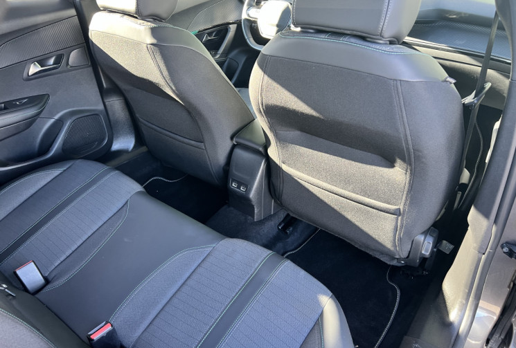 Peugeot 2008 1.5 Blue HDI 130 ALLURE EAT8