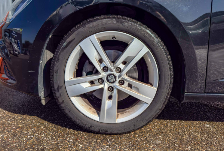 SEAT Leon LEON 1.4 TSI 125 FR 5P LED CarPlay