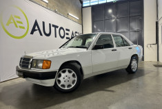 Mercedes 190 1.8 Autoradio + Antenne électrique + Hauts-parleur avant 