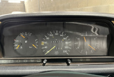 Mercedes 190 1.8 Autoradio + Antenne électrique + Hauts-parleur avant 