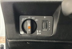 Mercedes 190 1.8 Autoradio + Antenne électrique + Hauts-parleur avant 
