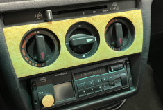 Mercedes 190 1.8 Autoradio + Antenne électrique + Hauts-parleur avant 