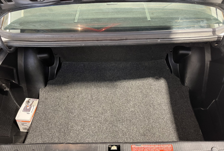 Mercedes 190 1.8 Autoradio + Antenne électrique + Hauts-parleur avant 