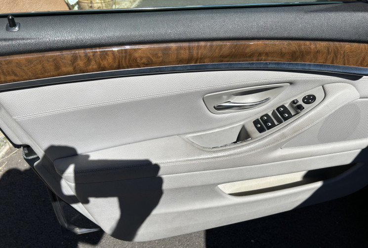 BMW Série 5 528i (F10) Luxury 3.0 24V 258 cv BVA