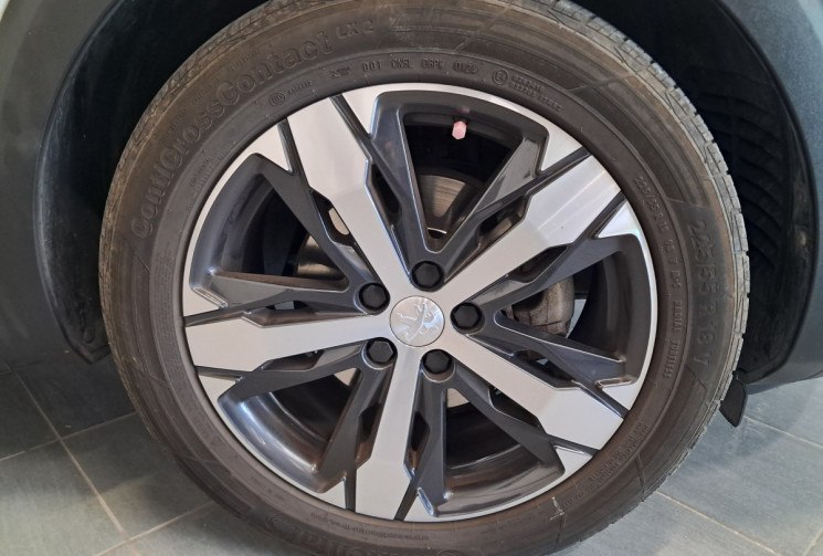 Peugeot 3008 1.5 BlueHDi 130  GT Line  EAT8  - TOUTES OPTIONS - DISTRI OK - ENTRETIEN SUIVI -