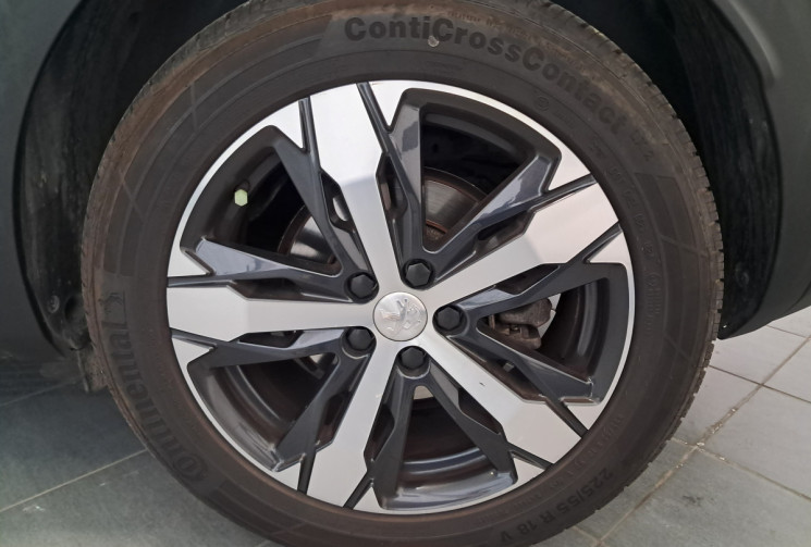 Peugeot 3008 1.5 BlueHDi 130  GT Line  EAT8  - TOUTES OPTIONS - DISTRI OK - ENTRETIEN SUIVI -