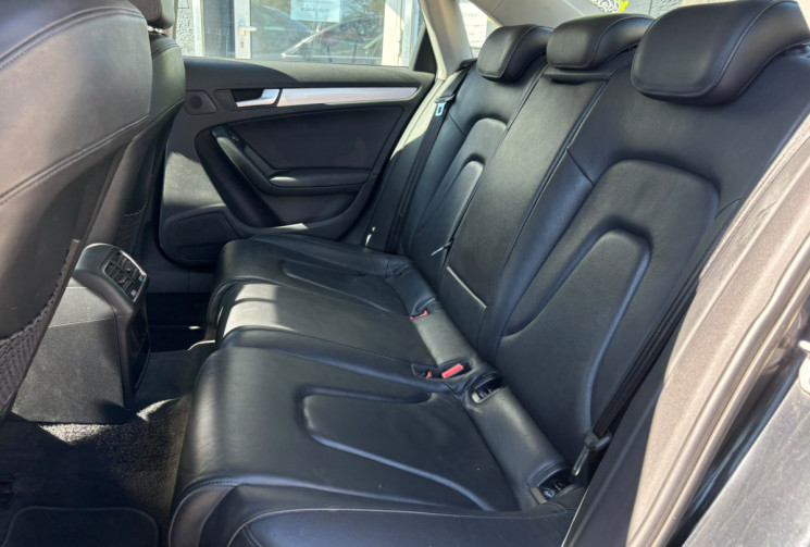 Audi A4 1.8 TFSI 170 CV AMBITION LUXE BOITE AUTO / EXCELLENT ÉTAT / RÉVISÉE / GARANTIE / CT OK 