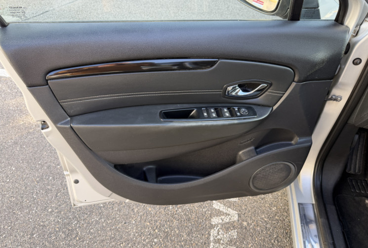 Renault GRAND SCENIC 1.6 dCi 130 ch energy Expression eco² 7 places