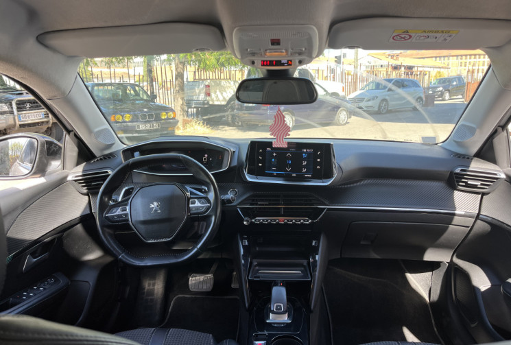 Peugeot 208 GT-Line 130cv EAT8 / Tres bon état 